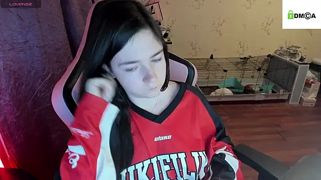 Snapshot of Crazy_forest_fairy chatting on 10, 10, 2025 Crazy forest fairy online show from 10, 10, 2025