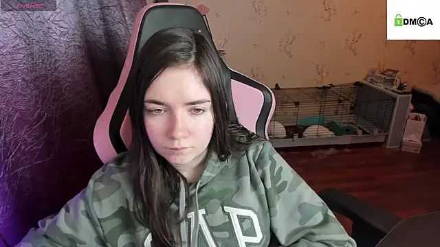 Snapshot of Crazy_forest_fairy chatting on 21, 10, 2025 Crazy forest fairy online show from 21, 10, 2025