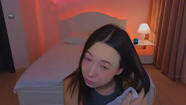 Hayle Hill online show from 18, 11, 2025