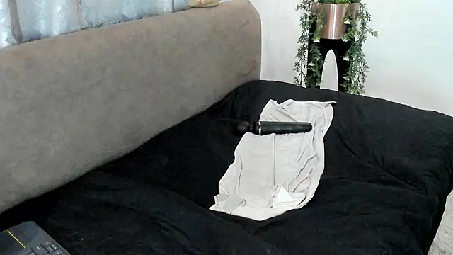  alaiasmile  online show from 19, 1, 2025