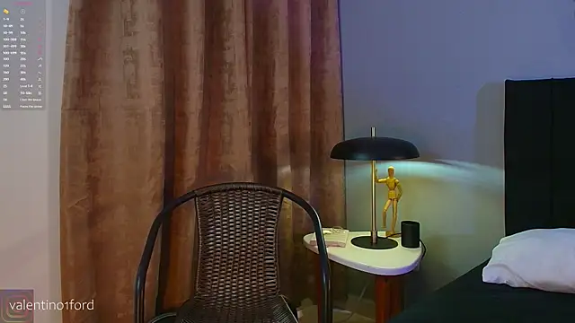 Valentinoford online show from 6, 10, 2025