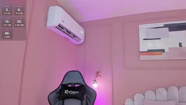 Snapshot of mara_brooks chatting on 12, 10, 2025 mara brooks online show from 12, 10, 2025