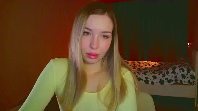 Snapshot of mia_raspberrie chatting on 9, 2, 2025 mia raspberrie online show from 9, 2, 2025