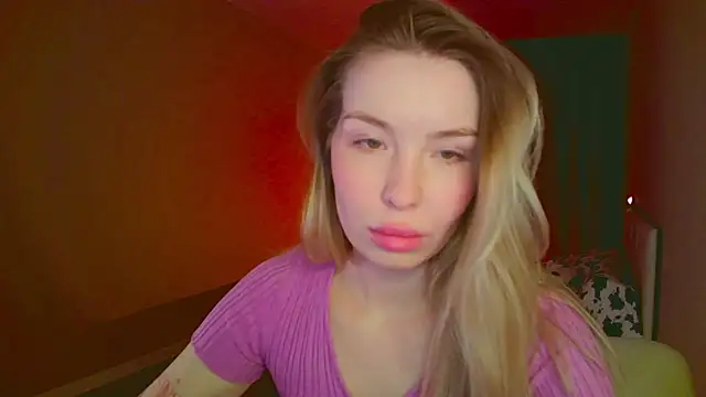 Snapshot of mia_raspberrie chatting on 24, 2, 2025 mia raspberrie online show from 24, 2, 2025