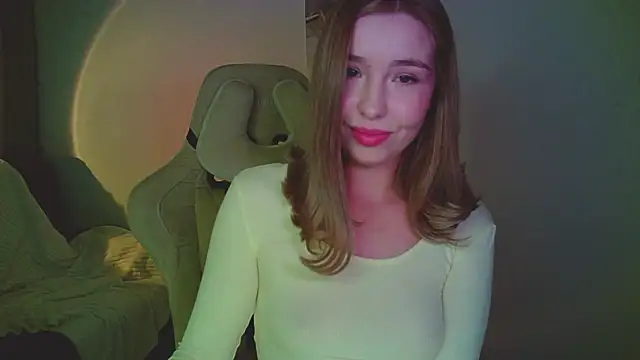 Snapshot of mia_raspberrie chatting on 3, 3, 2026 mia raspberrie online show from 3, 3, 2026