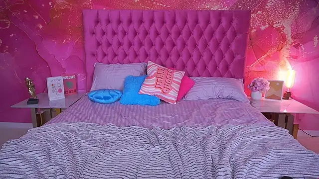 Snapshot of ArianaDarkk chatting on 29, 9, 2025 ArianaDarkk online show from 29, 9, 2025