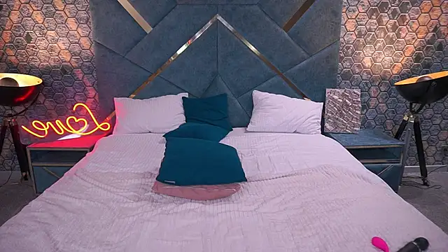 Snapshot of ArianaDarkk chatting on 19, 10, 2025 ArianaDarkk online show from 19, 10, 2025