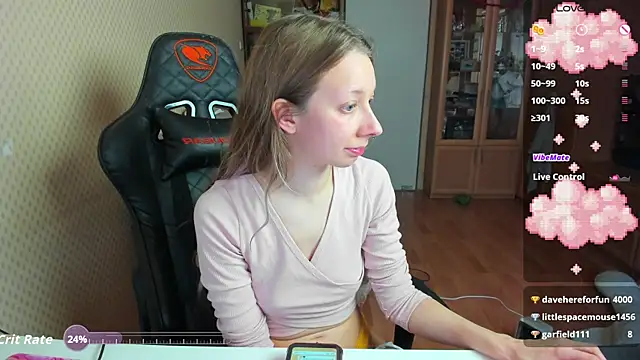 Snapshot of cutieMila chatting on 18, 12, 2025 cutieMila online show from 18, 12, 2025