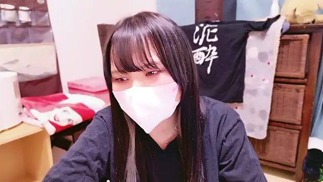 Snapshot of senachinnn chatting on 12, 10, 2025 senachinnn online show from 12, 10, 2025