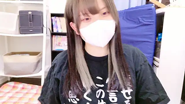 Snapshot of senachinnn chatting on 21, 10, 2025 senachinnn online show from 21, 10, 2025