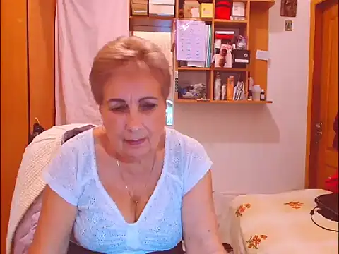 Snapshot of Victoria5643 chatting on 25, 9, 2025 Victoria5643 online show from 25, 9, 2025