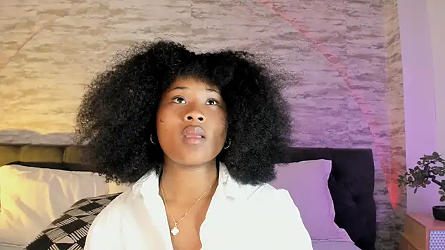 Snapshot of Anneth__M chatting on 11, 9, 2025 Anneth M online show from 11, 9, 2025