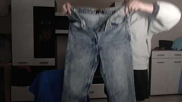 Snapshot of angryzan chatting on 4, 2, 2025 angryzan online show from 4, 2, 2025