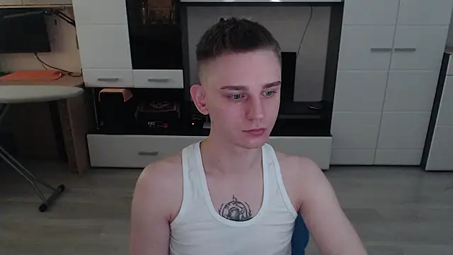 Snapshot of angryzan chatting on 2, 10, 2025 angryzan online show from 2, 10, 2025