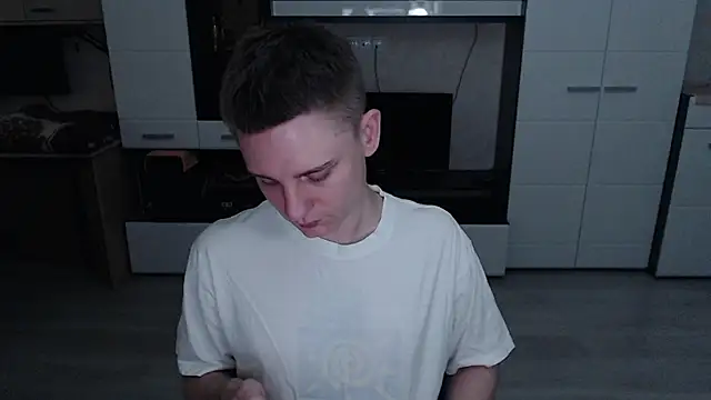 Snapshot of angryzan chatting on 17, 10, 2025 angryzan online show from 17, 10, 2025