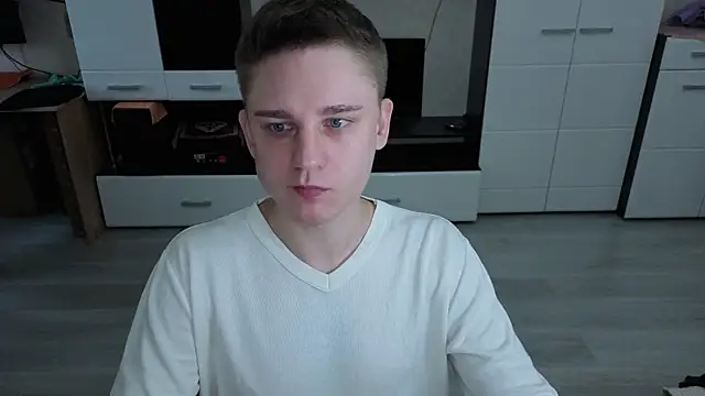 Snapshot of angryzan chatting on 13, 11, 2025 angryzan online show from 13, 11, 2025