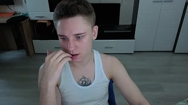 Snapshot of angryzan chatting on 14, 11, 2025 angryzan online show from 14, 11, 2025