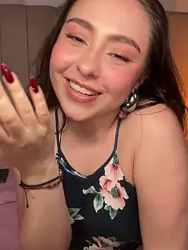 Snapshot of SofiMeza chatting on 7, 1, 2025 SofiMeza online show from 7, 1, 2025