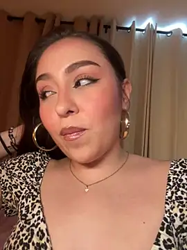 Snapshot of SofiMeza chatting on 21, 1, 2025 SofiMeza online show from 21, 1, 2025