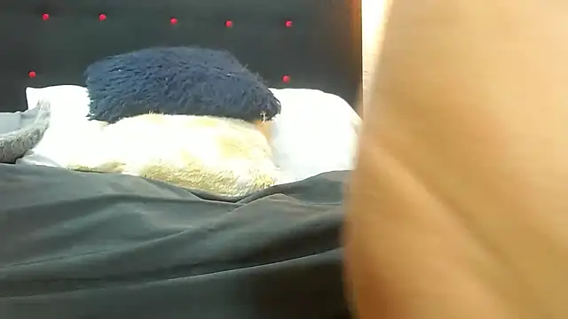 Snapshot of hairy_pussywet chatting on 15, 12, 2024 hairy pussywet online show from 15, 12, 2024