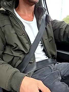 Snapshot of Zeefy chatting on 24, 9, 2025 Zeefy online show from 24, 9, 2025