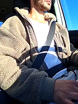 Snapshot of Zeefy chatting on 4, 10, 2025 Zeefy online show from 4, 10, 2025