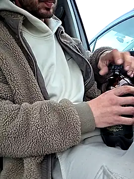 Snapshot of Zeefy chatting on 30, 10, 2025 Zeefy online show from 30, 10, 2025