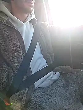 Snapshot of Zeefy chatting on 10, 3, 2026 Zeefy online show from 10, 3, 2026