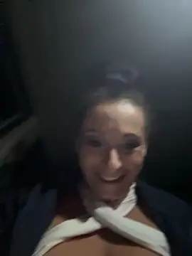 Snapshot of therealbeverlycious chatting on 13, 2, 2026 therealbeverlycious online show from 13, 2, 2026