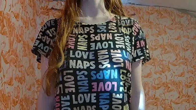 strawberrysmoothie online show from 6, 11, 2025