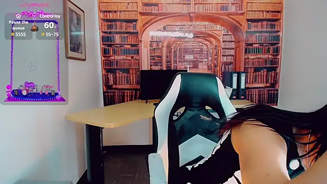 Snapshot of khiara_moretti chatting on 14, 12, 2024 khiara moretti online show from 14, 12, 2024