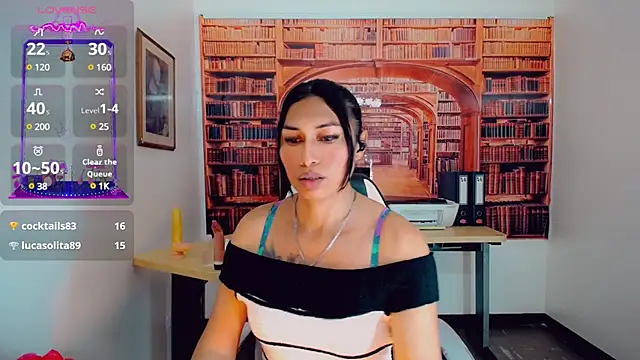 Snapshot of khiara_moretti chatting on 14, 12, 2024 khiara moretti online show from 14, 12, 2024