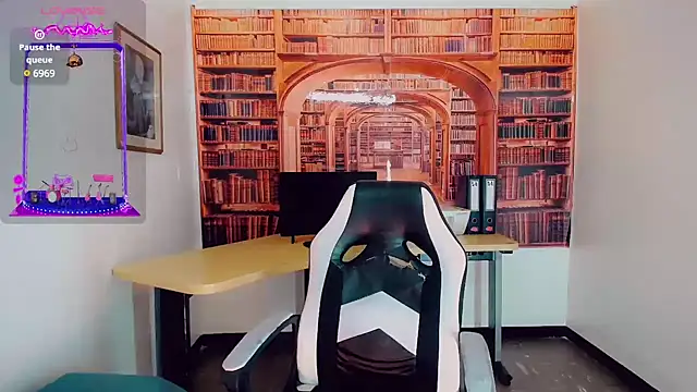 Snapshot of khiara_moretti chatting on 8, 1, 2025 khiara moretti online show from 8, 1, 2025