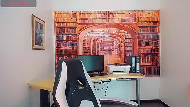 Snapshot of khiara_moretti chatting on 8, 2, 2025 khiara moretti online show from 8, 2, 2025