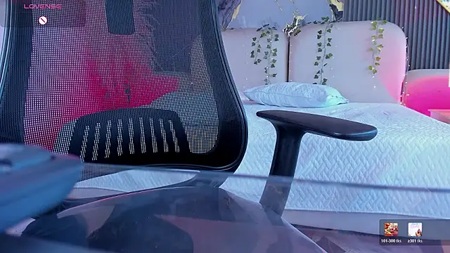 Agathaargent  online show from 8, 3, 2026