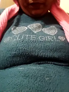 Snapshot of Shoni__ chatting on 18, 12, 2025 Shoni online show from 18, 12, 2025