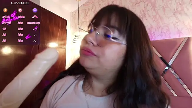 Miaa Smiith1 online show from 24, 2, 2025