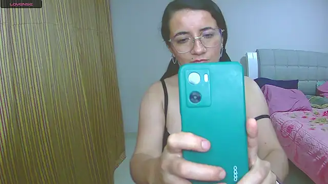 Snapshot of Dayanna_Smitt chatting on 2, 3, 2025 Dayanna Smitt online show from 2, 3, 2025