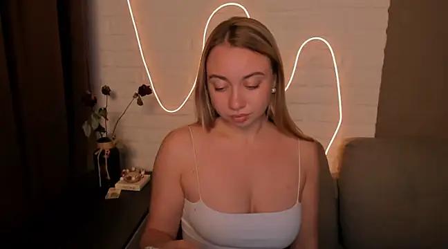 DanielaWisse online show from 7, 12, 2024