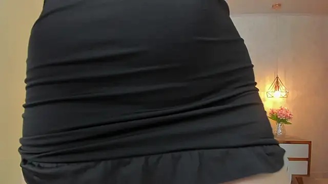 LARSONMIA online show from 6, 10, 2025