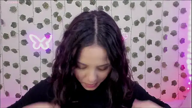 Megan Rodrigo online show from 14, 12, 2024