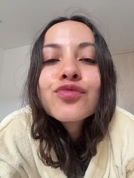 Megan Rodrigo online show from 11, 5, 2026