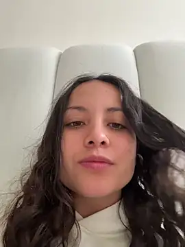 Megan Rodrigo online show from 26, 5, 2026