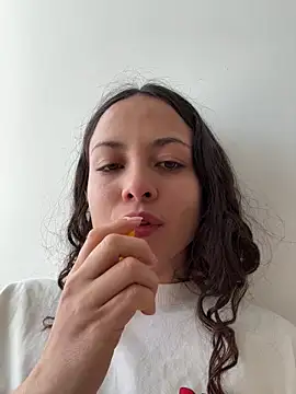 Snapshot of Megan_Rodrigo chatting on 5, 7, 2026 Megan Rodrigo online show from 5, 7, 2026