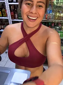 Amber Martins  online show from 4, 2, 2025