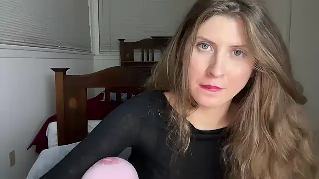 YUMIandbigWOLF online show from 14, 12, 2025