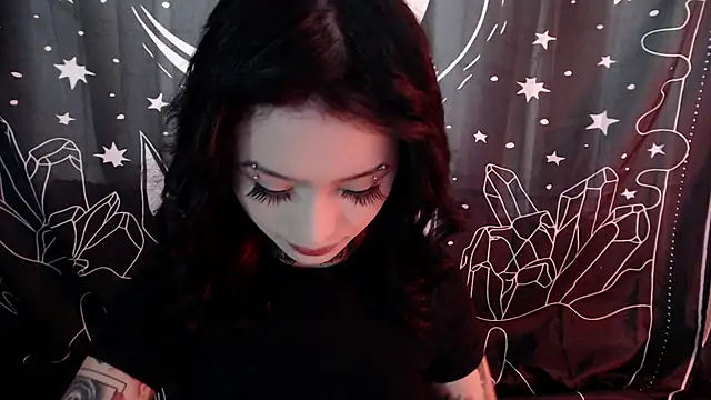 Snapshot of Isabella__dark chatting on 6, 1, 2025 Isabella dark online show from 6, 1, 2025