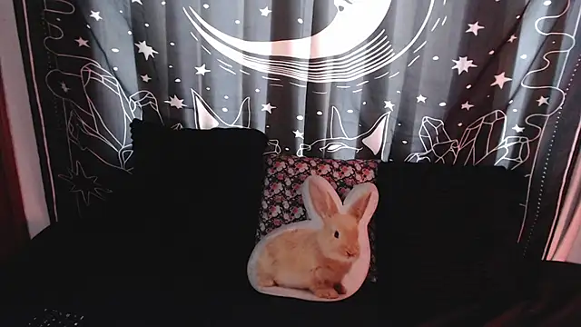 Snapshot of Isabella__dark chatting on 8, 1, 2025 Isabella dark online show from 8, 1, 2025
