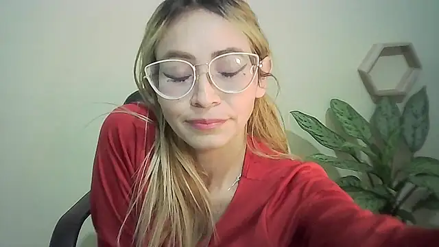 JuliaMack online show from 1, 3, 2025