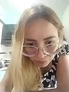 JuliaMack online show from 11, 9, 2025